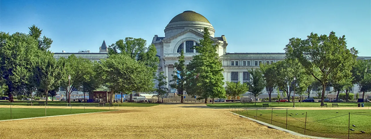 Smithsonian Museum - exterior