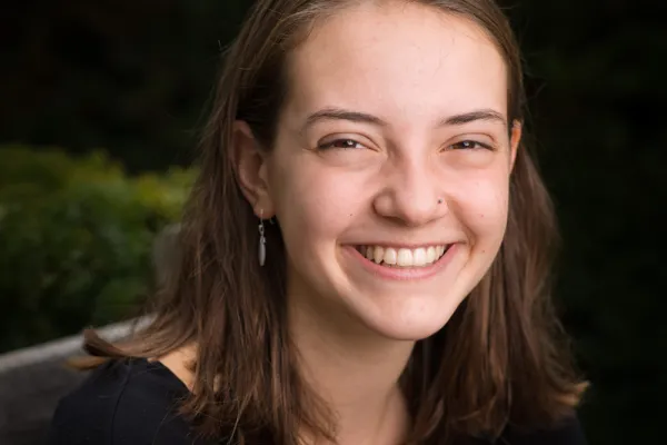 headshot of Sophie Guthrie